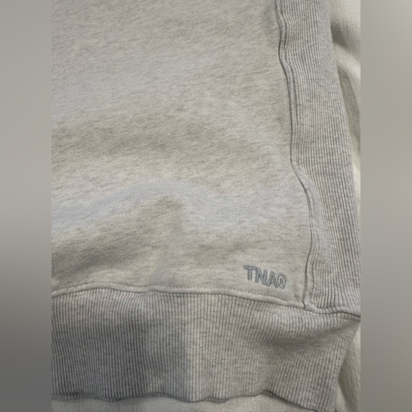 Aritzia TNA Sweatfleece Cozy Fleece Boyfriend Crew Sweatshirt Light Heather Grey - Picture 5 of 8